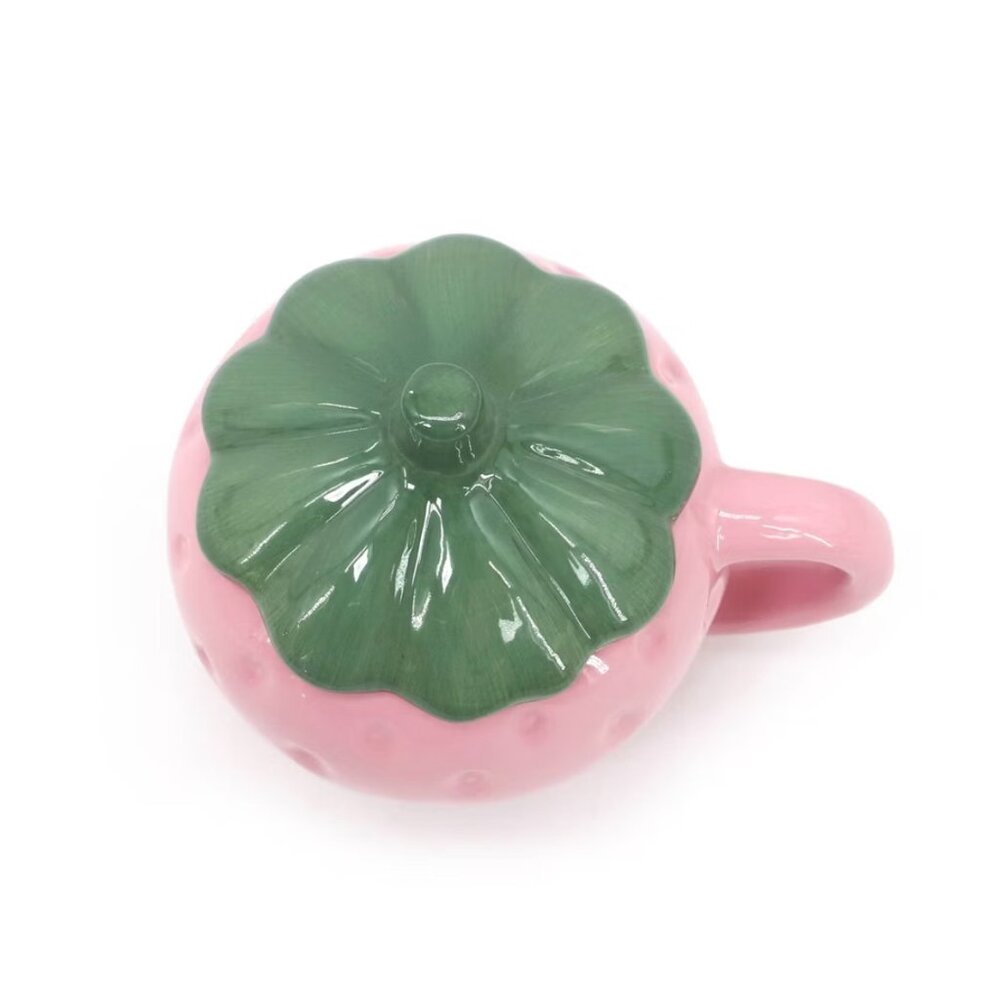 NWT Strawberry Mug with Cover - Picture 3 of 5